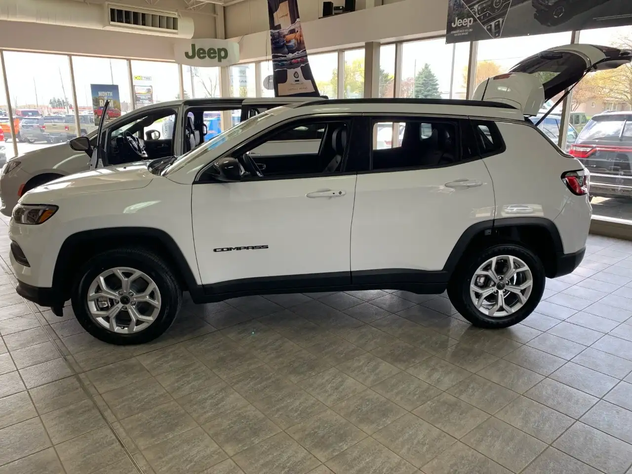 Jeep Compass снимка Jeep Compass