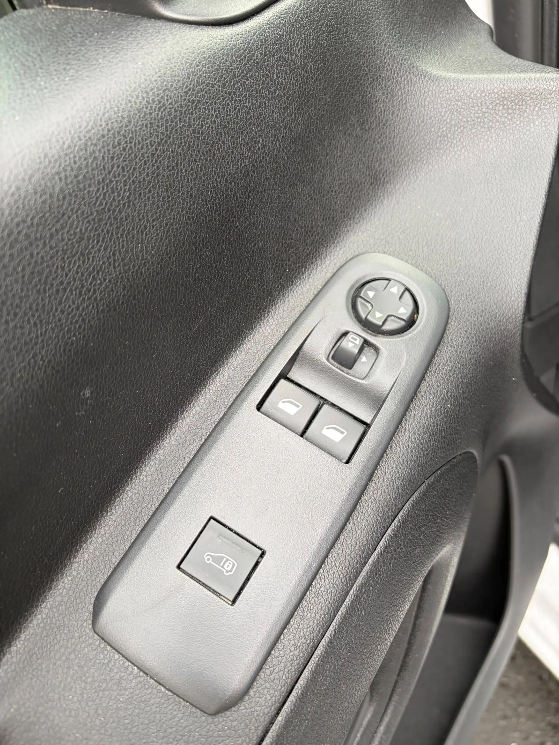 Toyota Proace Proace City 1.5 D-4D Tech Pack + TOYOTA GARANTIE + TREKHAAK + FULL OPTION — photo 12