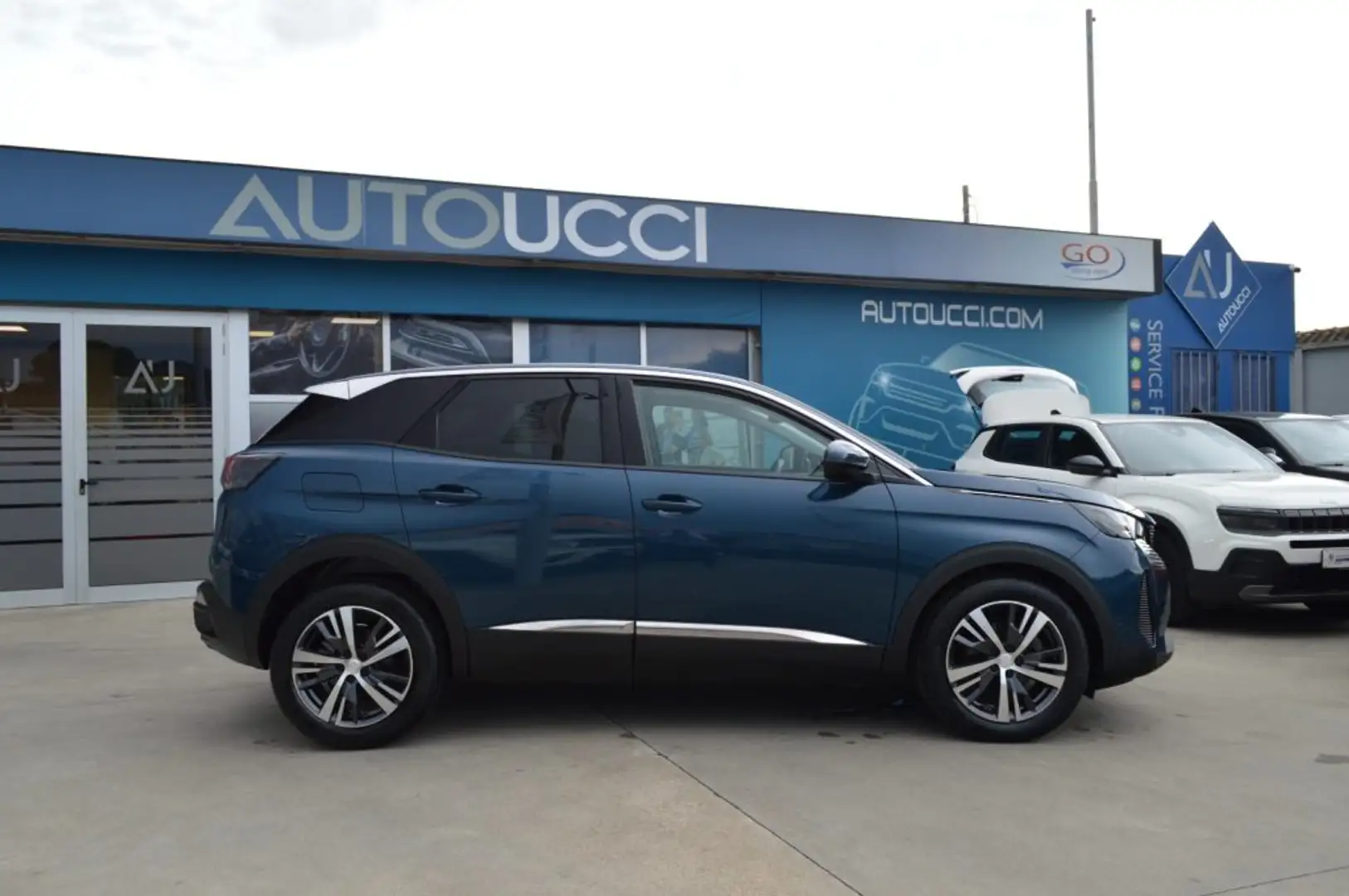 Peugeot 3008 1.2 PureTech Turbo 130 S&S Active Blau - 2