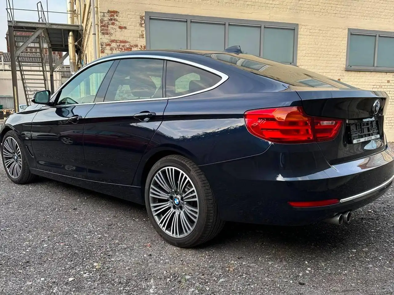 BMW 320