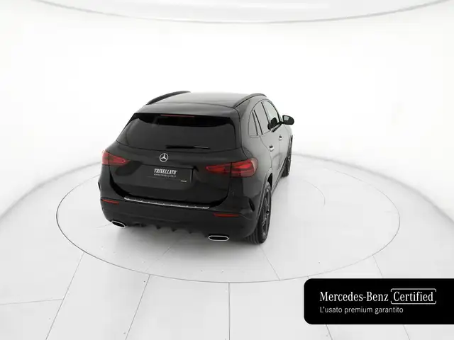 Mercedes-Benz GLA view 6