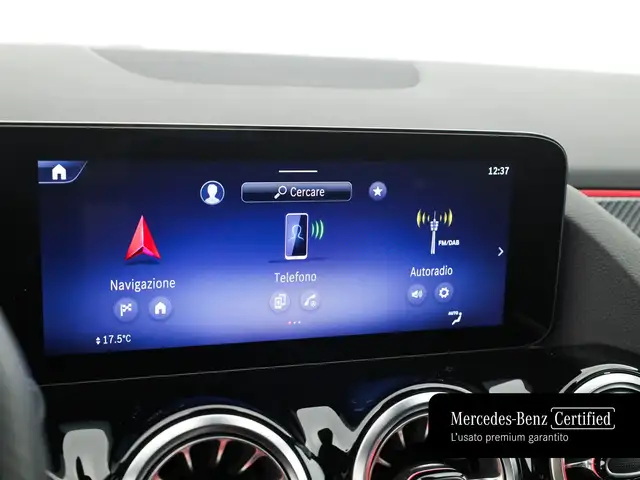 Mercedes-Benz GLA view 13