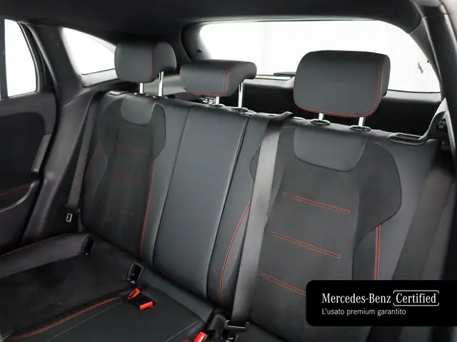 Mercedes-Benz GLA view 11