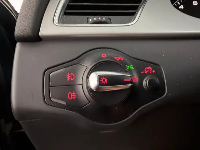 Audi A4 Avant view 7