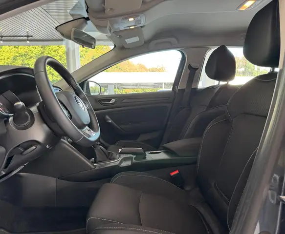Renault Megane view 11