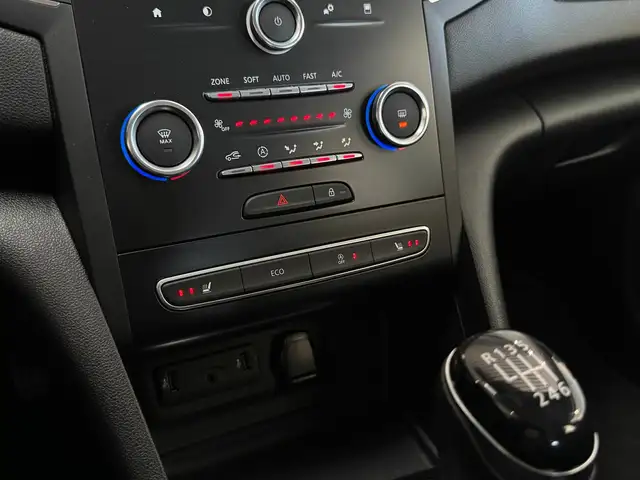 Renault Megane view 23
