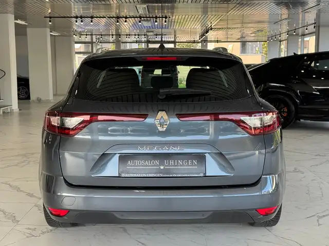 Renault Megane view 5