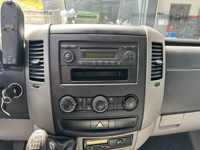 Volkswagen Crafter view 13