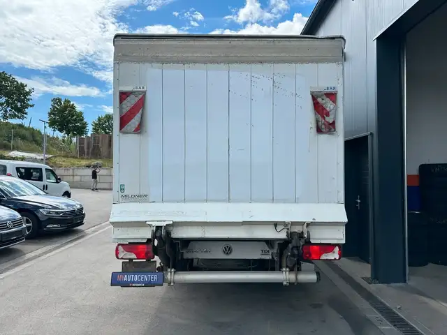 Volkswagen Crafter view 3