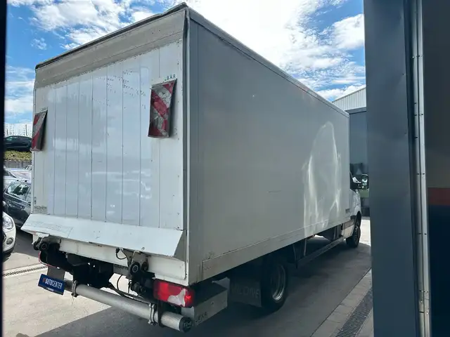 Volkswagen Crafter view 4