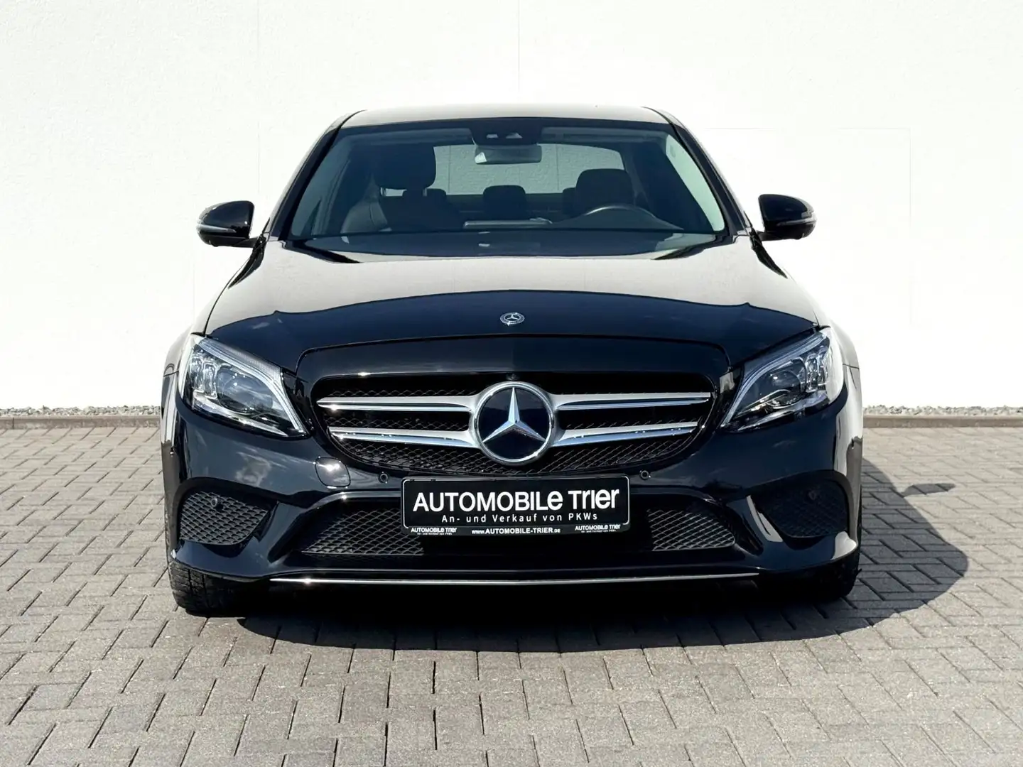 Mercedes-Benz C 220 d 4Matic Lim. /NAVI/LED/360°CAM/GARANTIE crna - 2