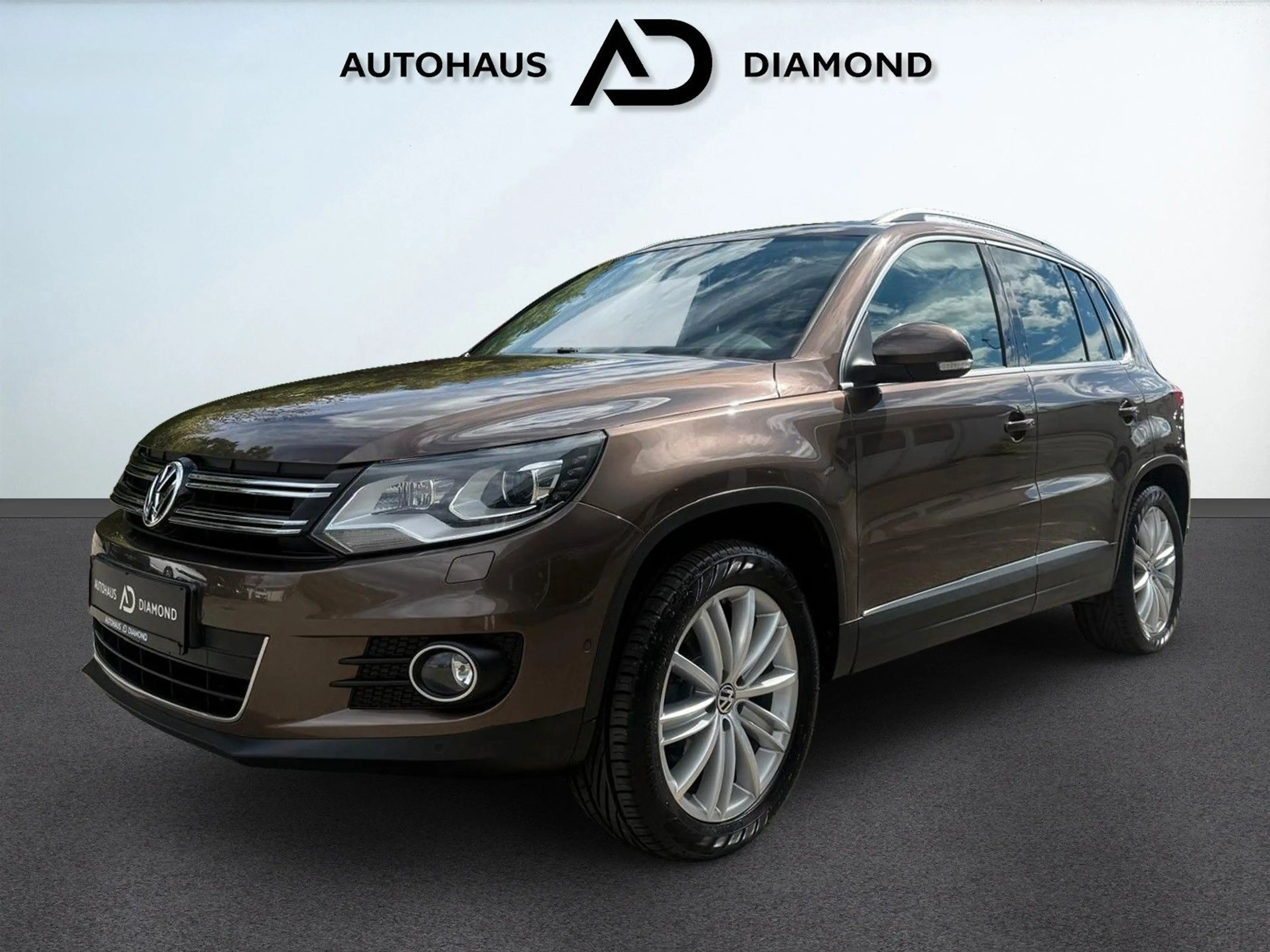 Volkswagen Tiguan Sport & Style 4Motion * PANO * STANDHEIZ* — photo 4