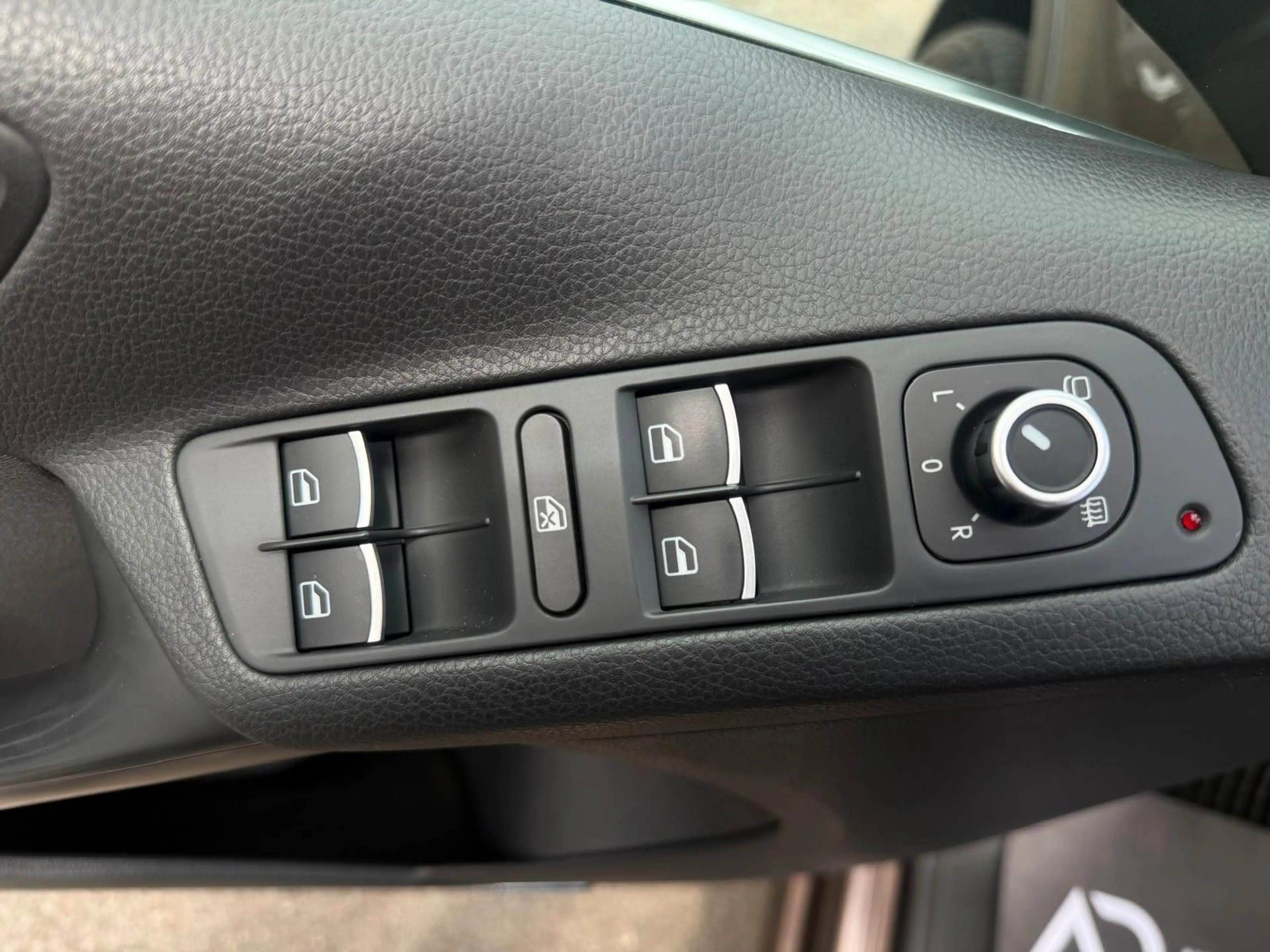 Volkswagen Tiguan Sport & Style 4Motion * PANO * STANDHEIZ* — photo 13