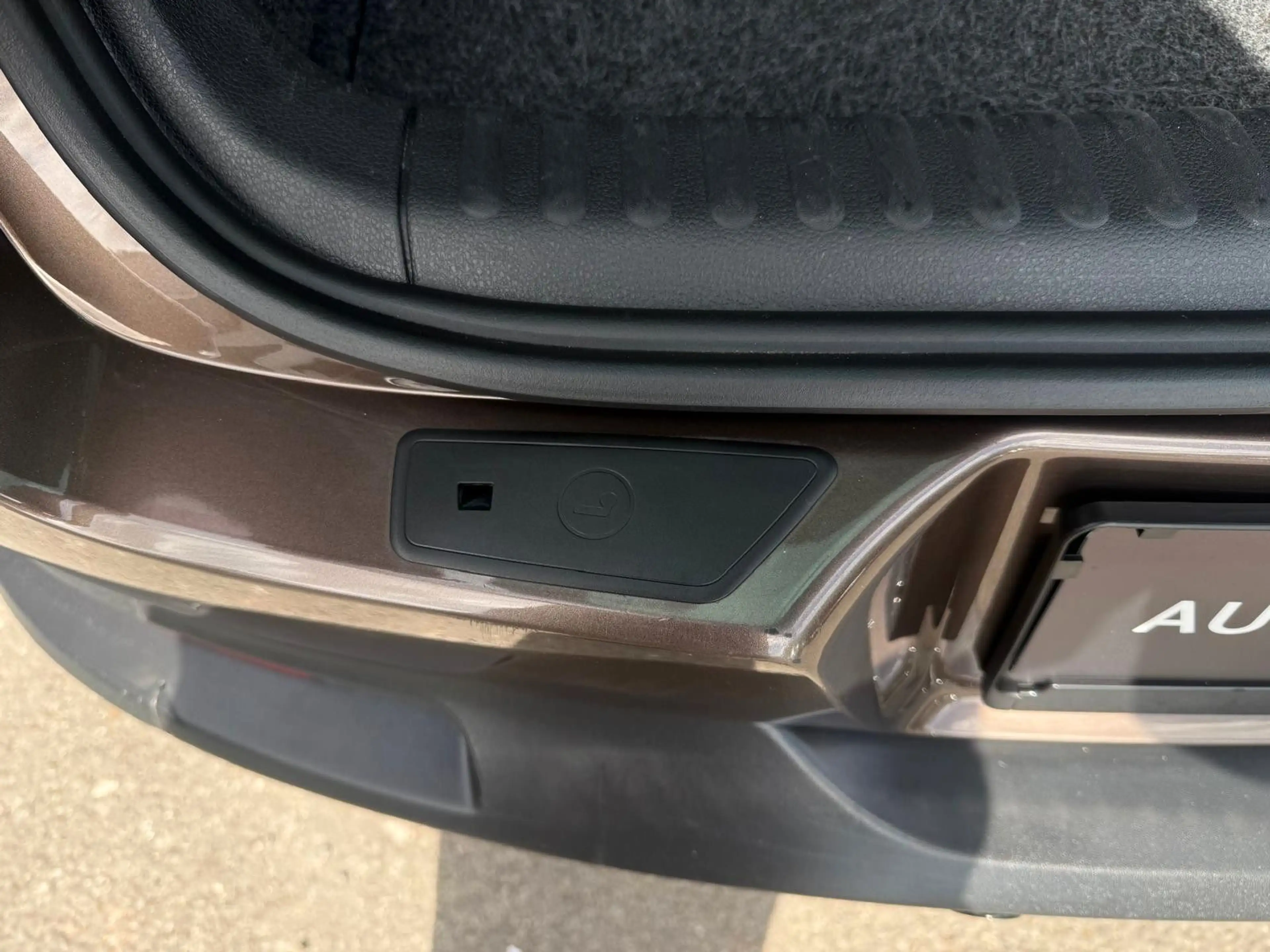 Volkswagen Tiguan Sport & Style 4Motion * PANO * STANDHEIZ* — photo 11