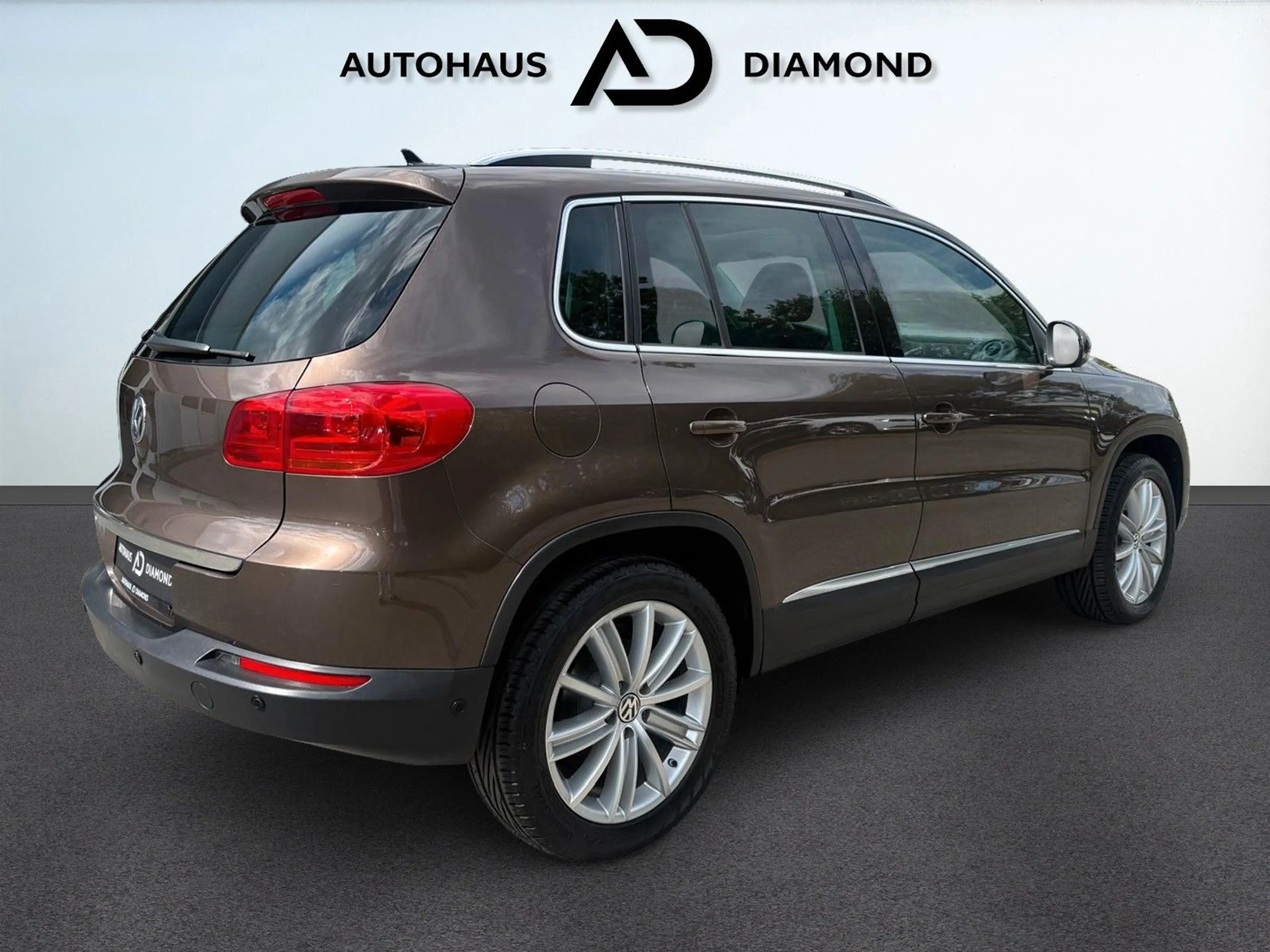 Volkswagen Tiguan Sport & Style 4Motion * PANO * STANDHEIZ* — photo 7