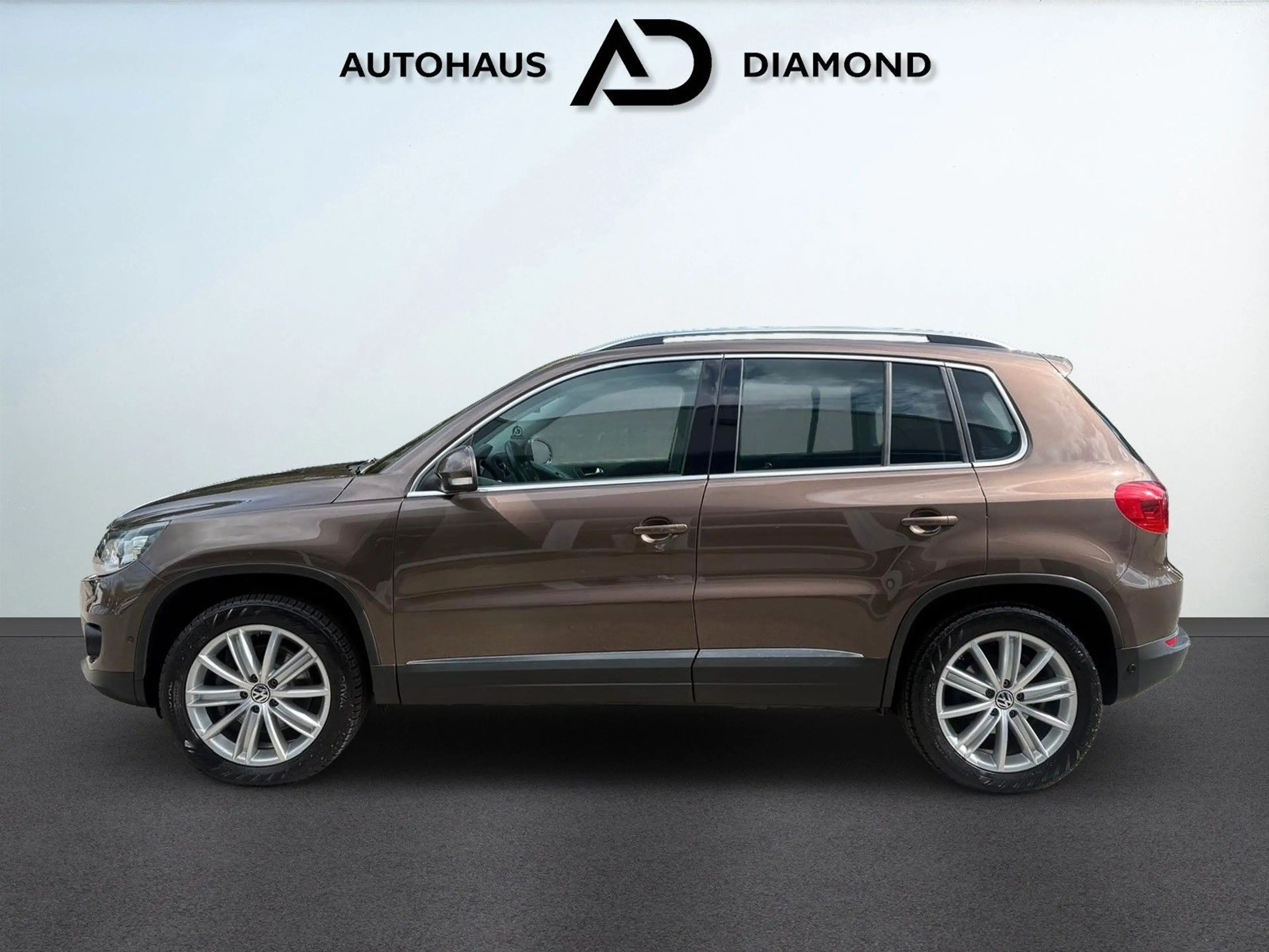 Volkswagen Tiguan Sport & Style 4Motion * PANO * STANDHEIZ* — photo 6