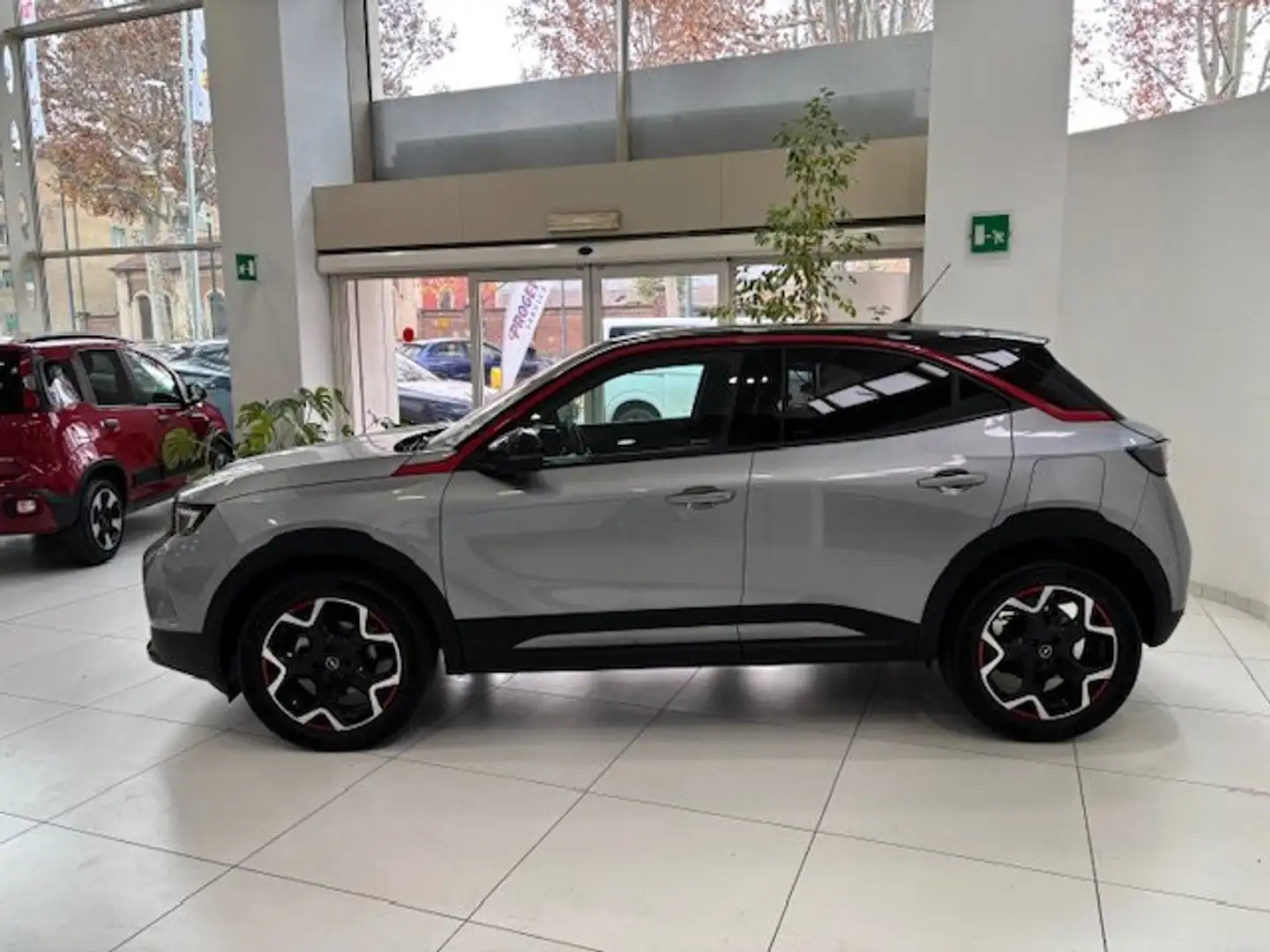 Opel Mokka Mokka II 2020 1.2 t Edition s Grijs - 2