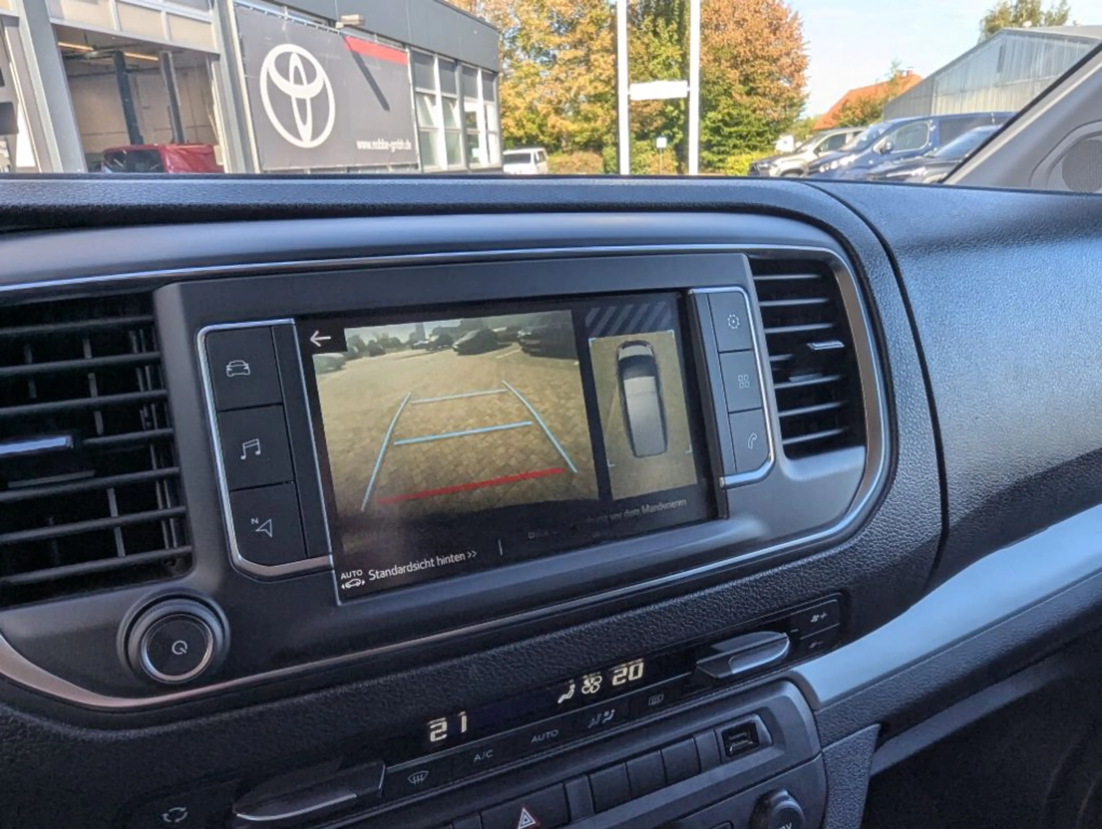 Toyota Proace 2,0-l-D-4D L1 (9-Si.) Verso Shuttle Comfort Sitzhe — photo 21
