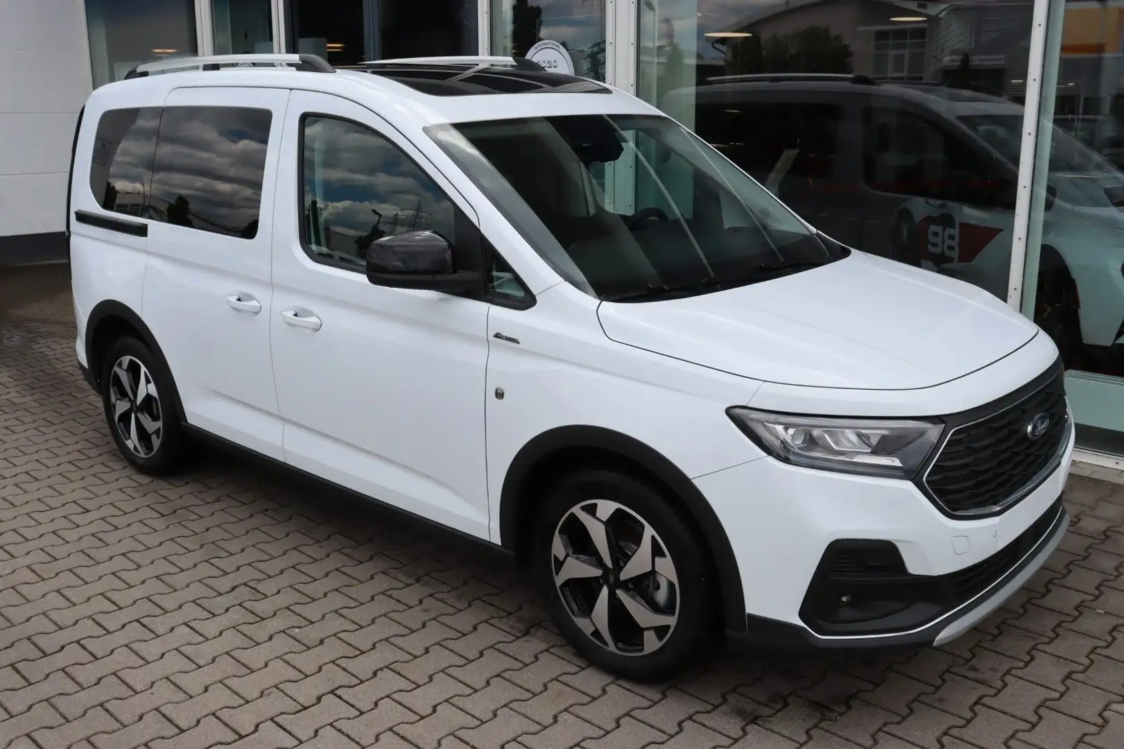 Ford Tourneo Connect Active 2.0 EcoBlue L1 NEU Weiß - 2