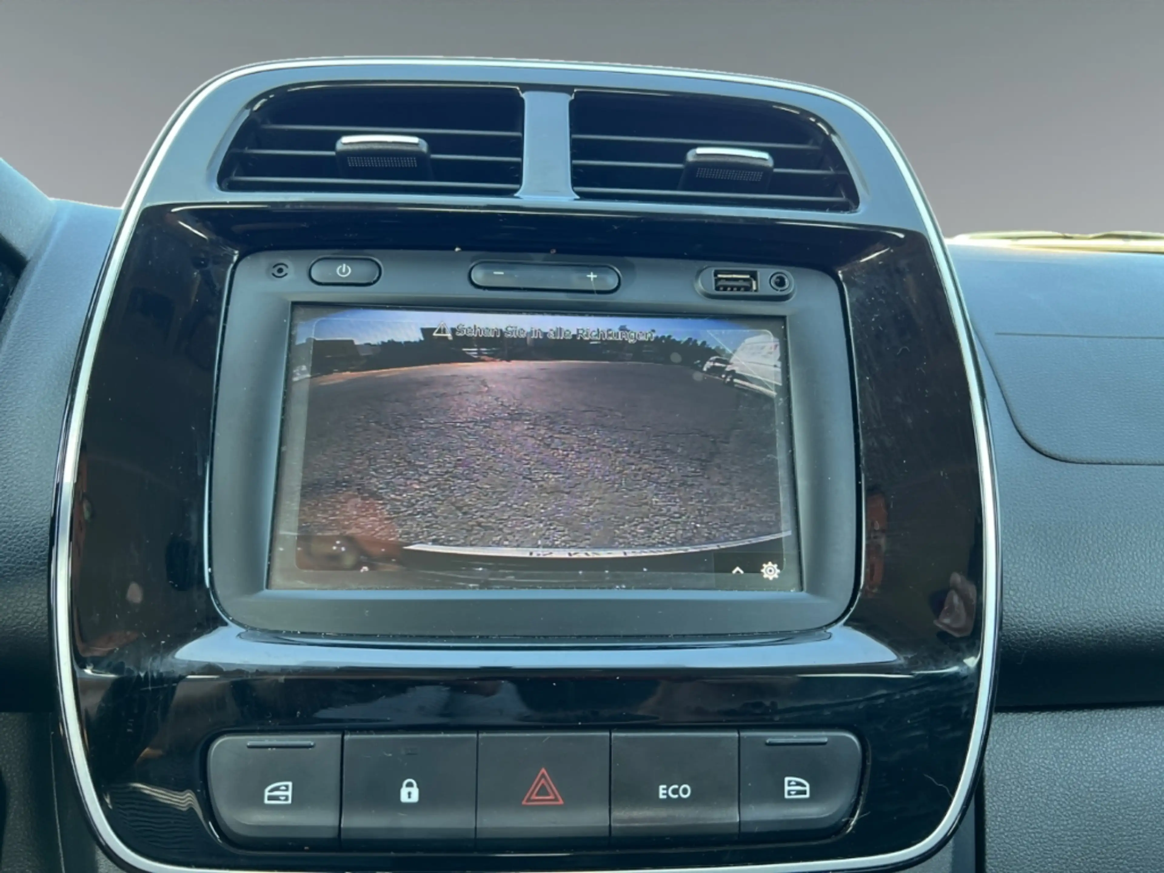 Dacia Spring Electric Essential — photo 13