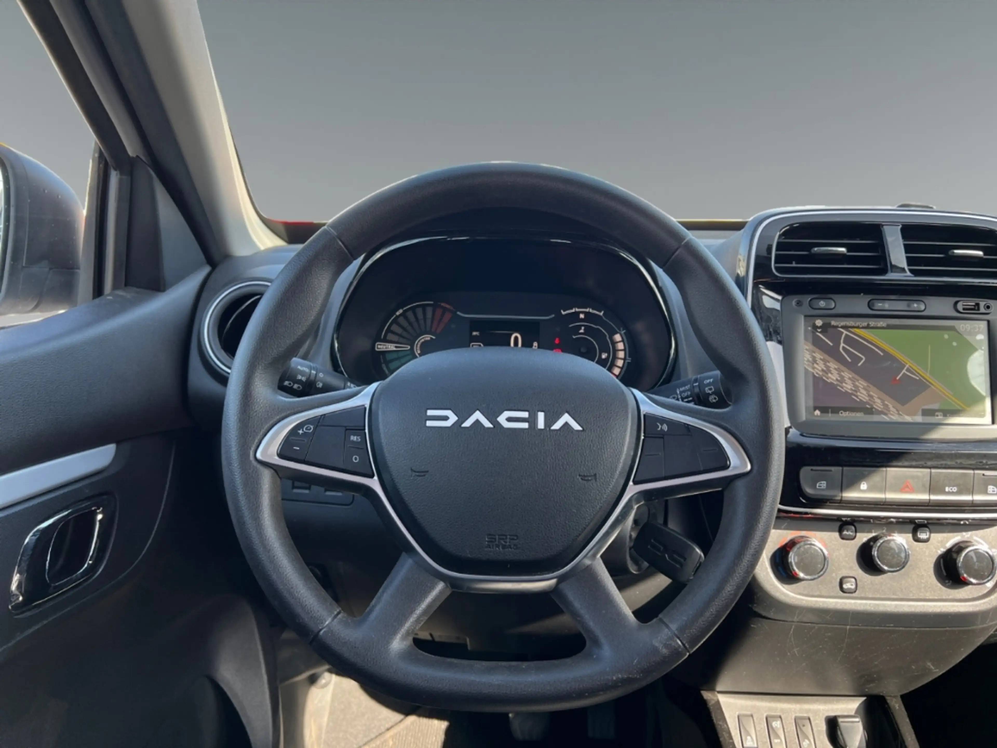 Dacia Spring Electric Essential — photo 3