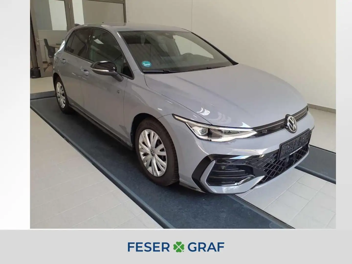 Volkswagen Golf VIII R-Line 1.5 eTSI DSG 150PS Gris - 1