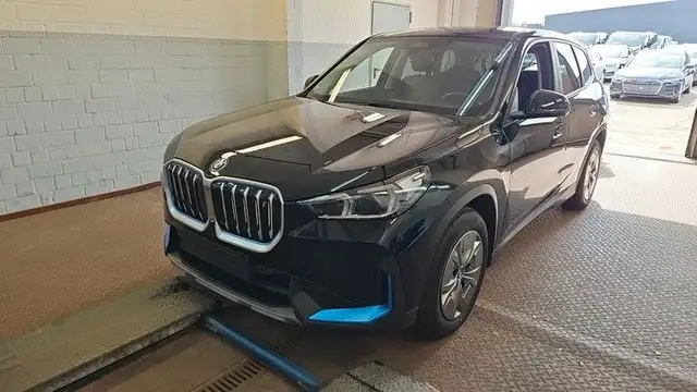 BMW iX1 30 xDrive INNO*PREMIUM*AHK*WIDE*HEADUP*HIFI
