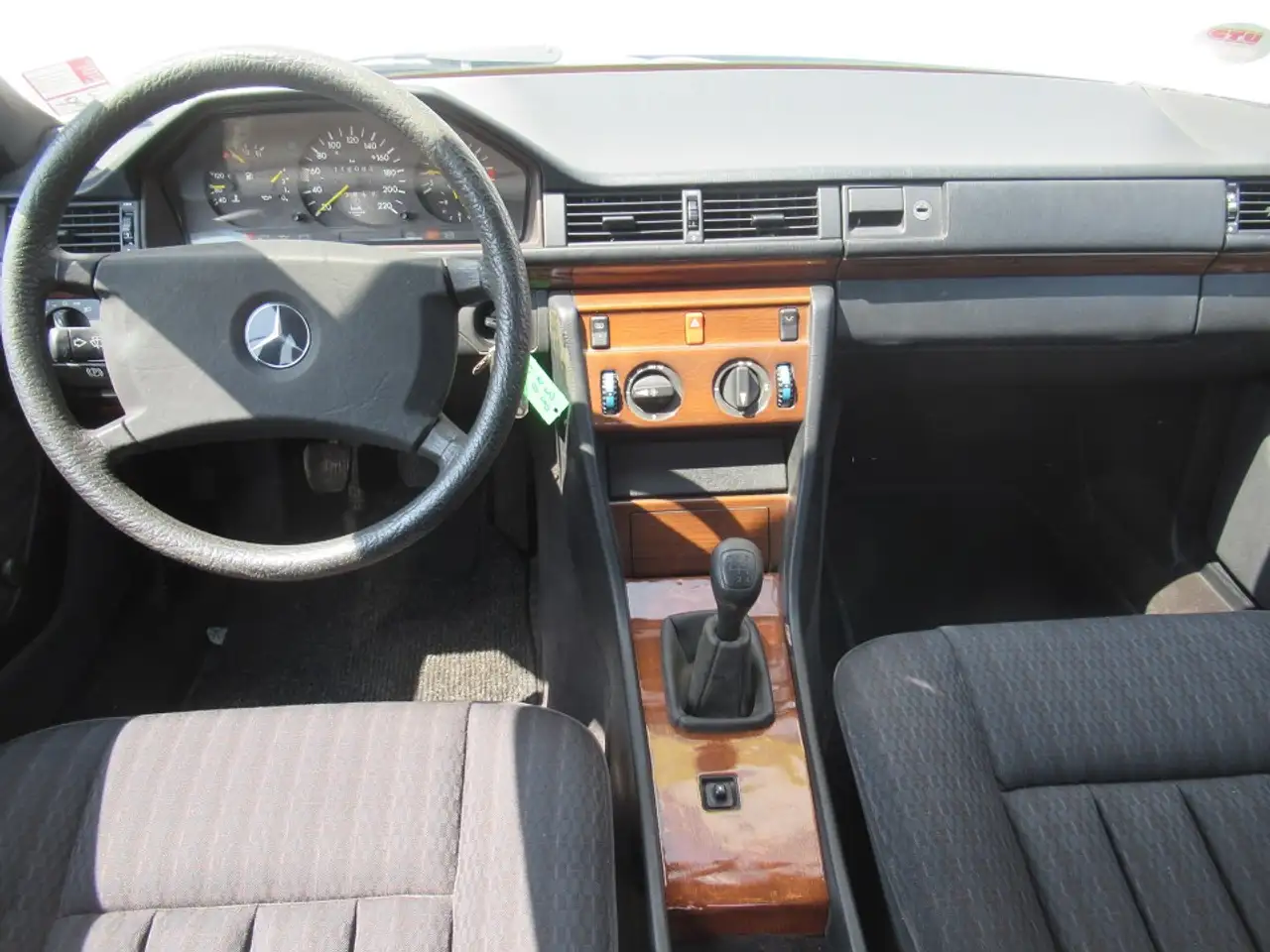 Mercedes-Benz 200 E Kat W124 1 Vorbesitzer|Oldtimer H-Kennzeichen, foto 11