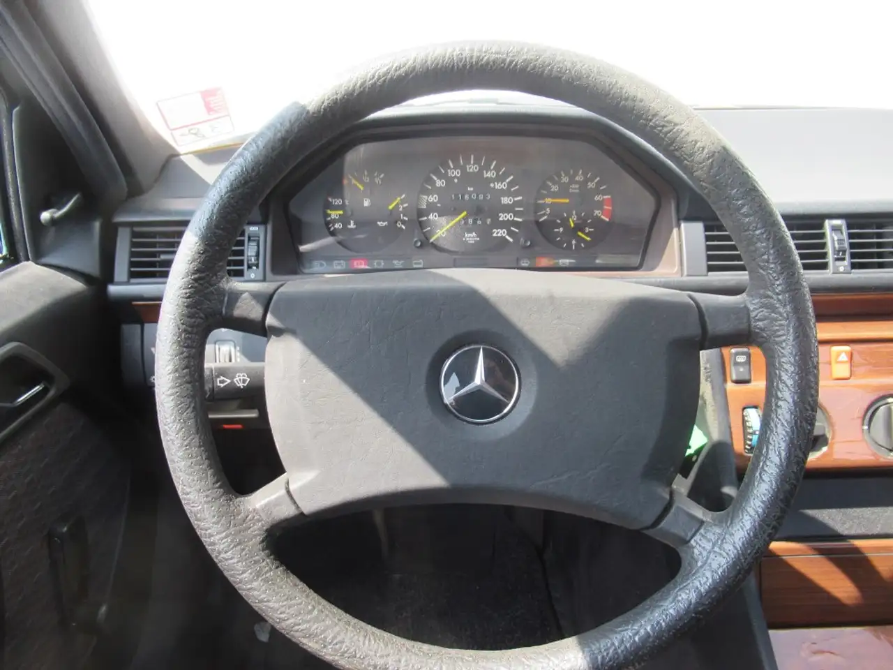 Mercedes-Benz 200 E Kat W124 1 Vorbesitzer|Oldtimer H-Kennzeichen, foto 12