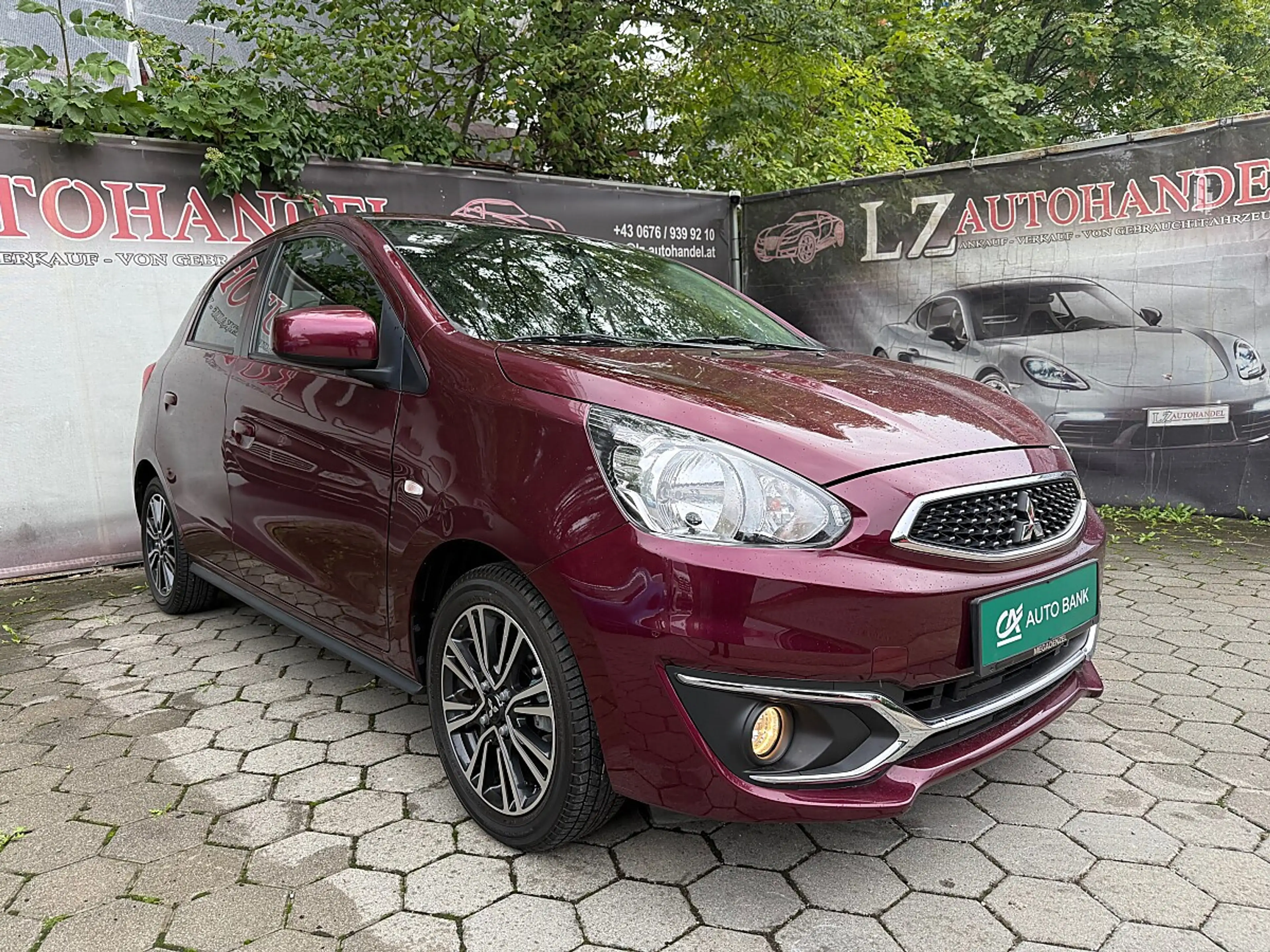 Mitsubishi Space Star 1,2 MIVEC Invite Connect AS&G — photo 10