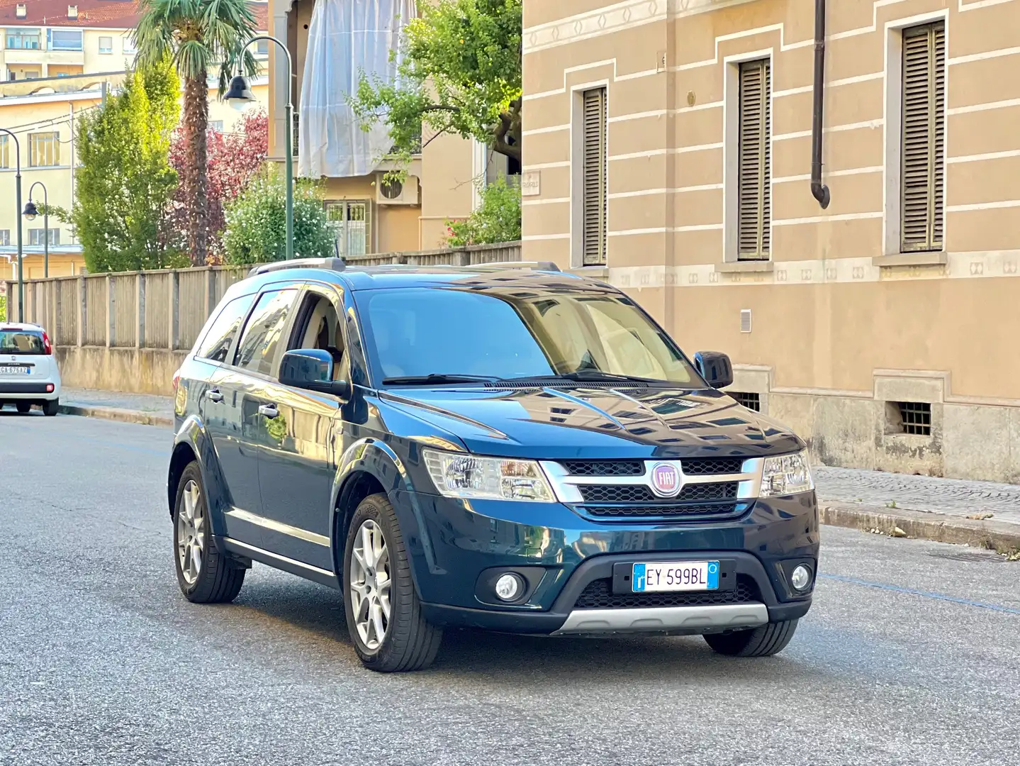 Fiat Freemont 2.0 MultiJet 170cv aut. 4X4 E5+ 7Posti Lounge DVD Niebieski - 2