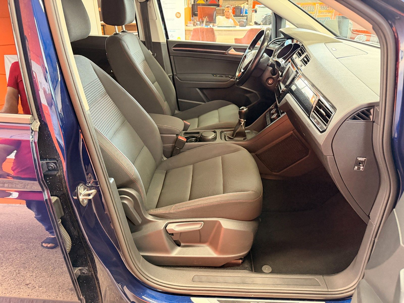 Volkswagen Touran Comfortline BMT/Start-Stopp ACC Navi AHK — photo 12