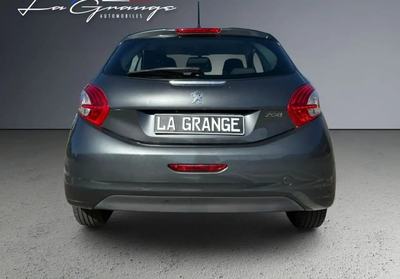 Peugeot 208 208 — photo 27