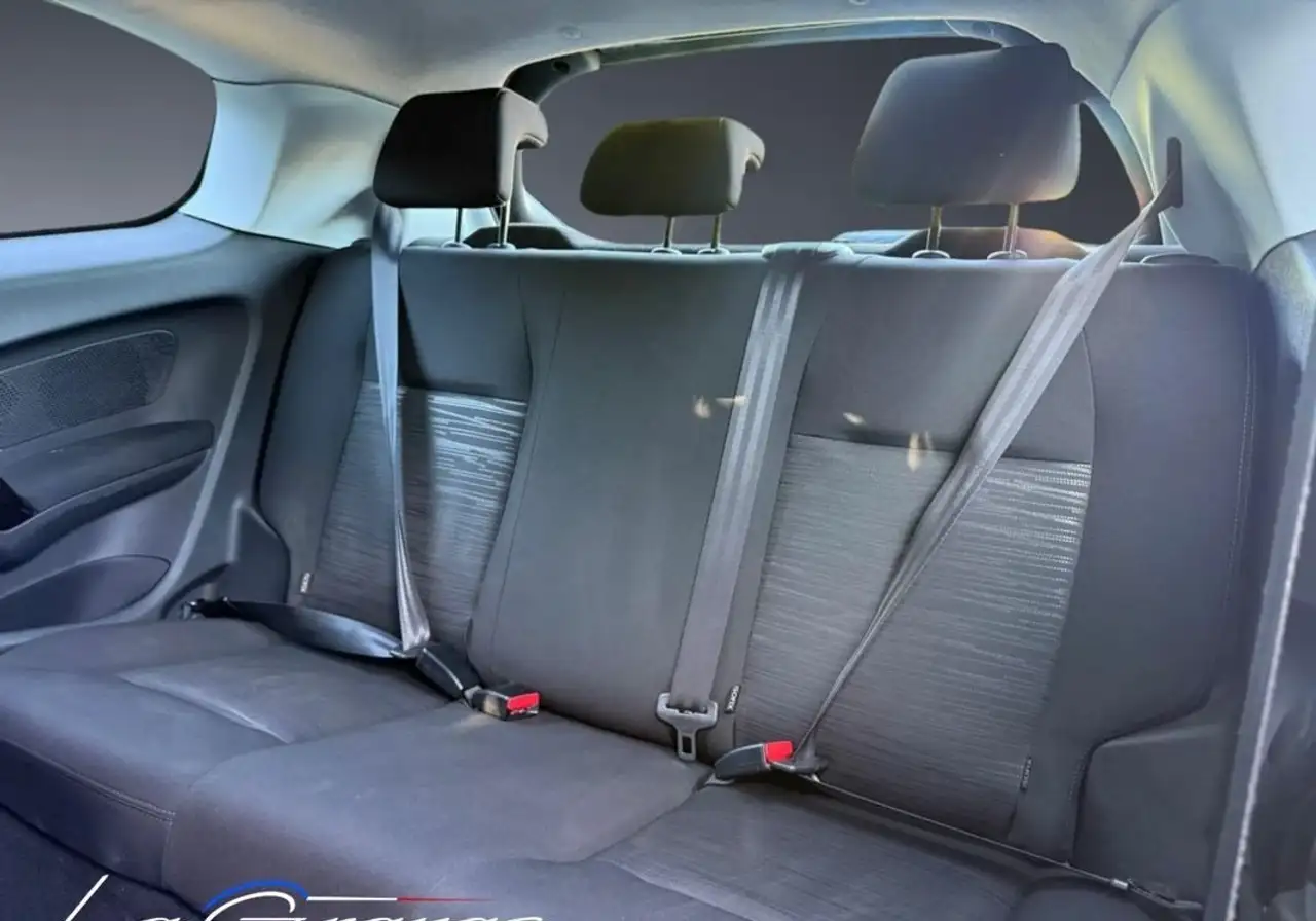 Peugeot 208 208 — photo 9