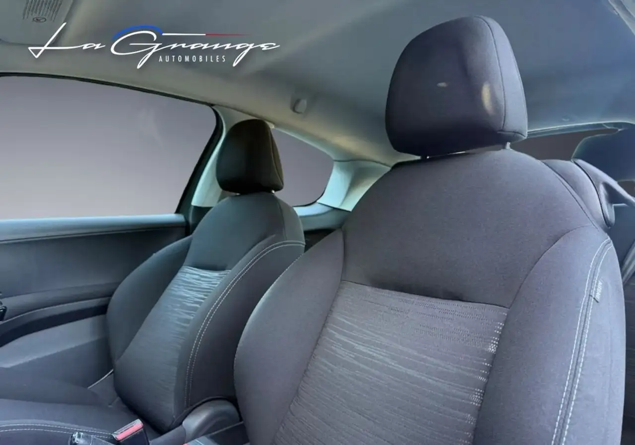 Peugeot 208 208 — photo 4