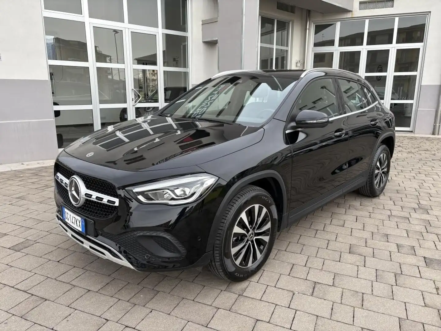 Mercedes-Benz GLA 180 d Automatic Business Nero - 1