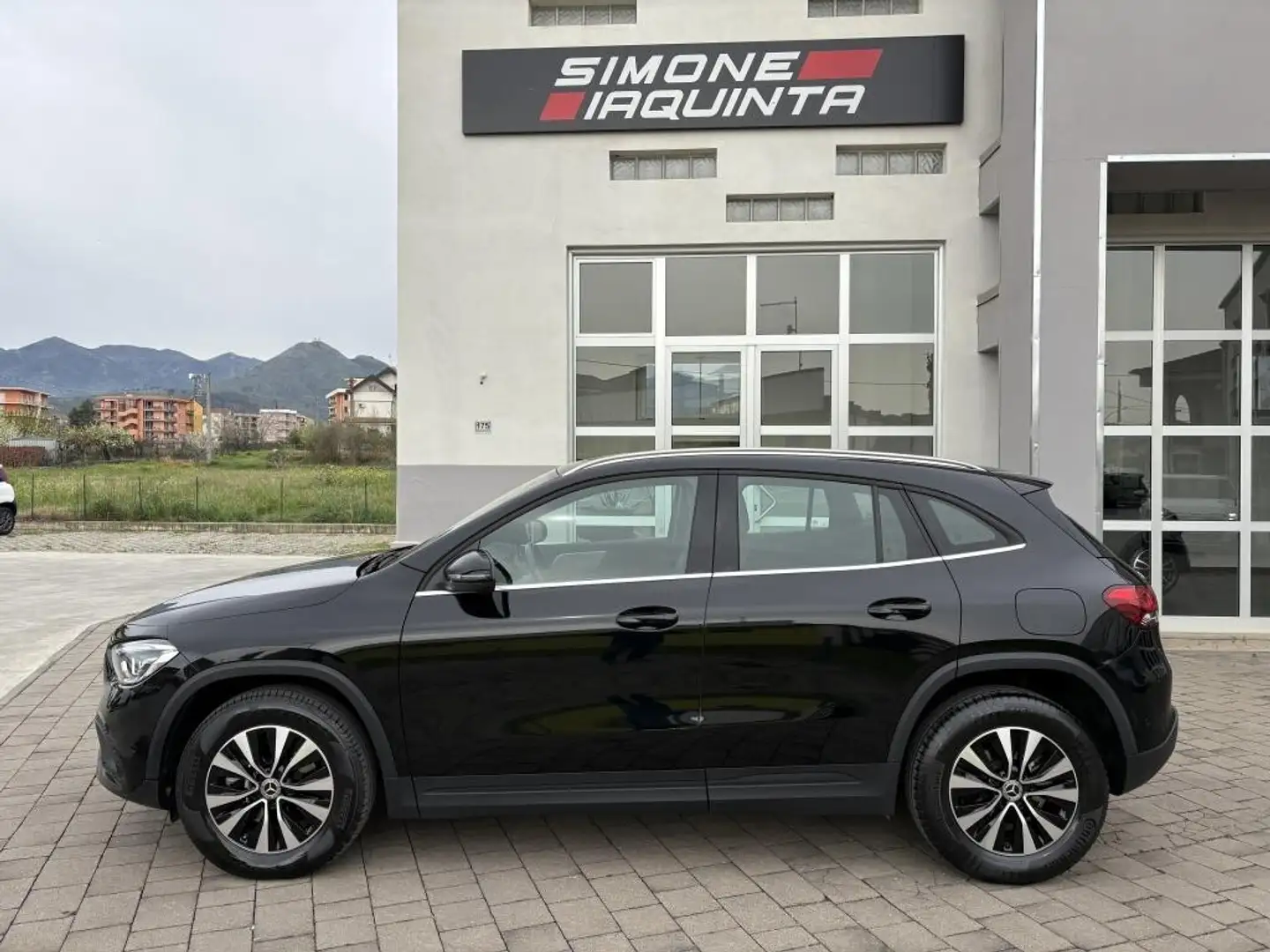 Mercedes-Benz GLA 180 d Automatic Business Nero - 2