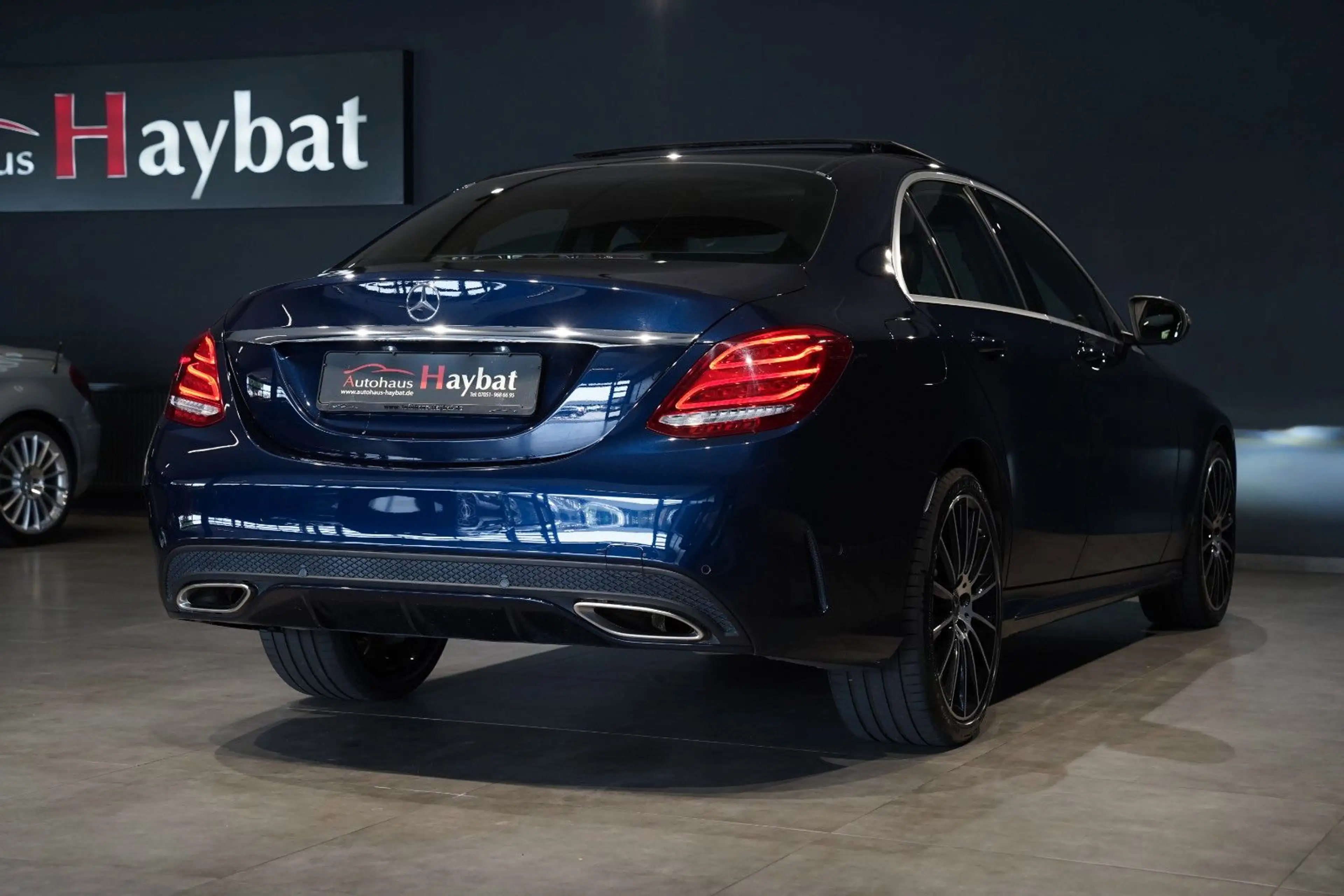 Mercedes-Benz C 250 Limo AMG LED-Pano-Leder-Comand-19Zoll-360° — photo 8