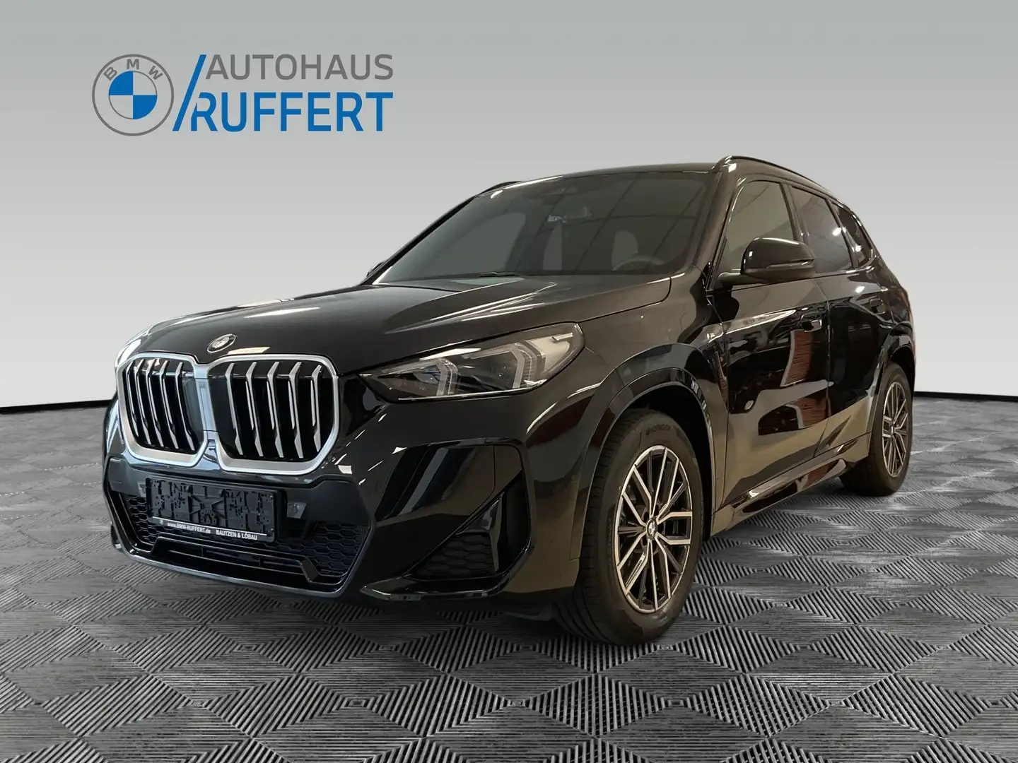 BMW X1 xDrive20i   M Sportpaket HK HiFi DAB LED RFK Noir - 1