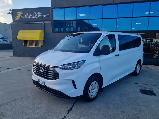 Ford Transit Custom 320 L2H1 2.0 Eco 136cv PASSO LUNGO 9 POSTI