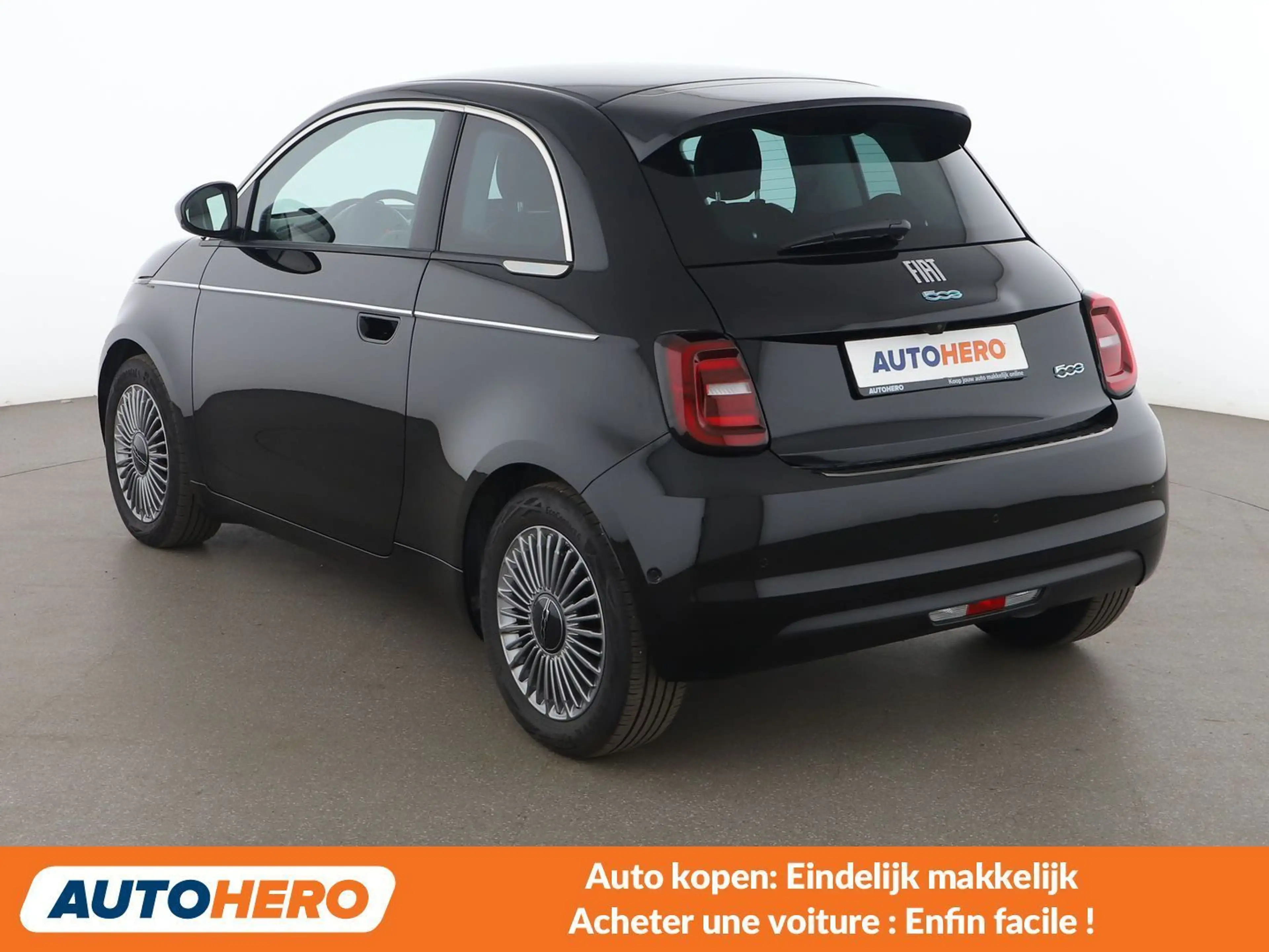 Fiat 500e electric drive 87 kW 3+1 — photo 4