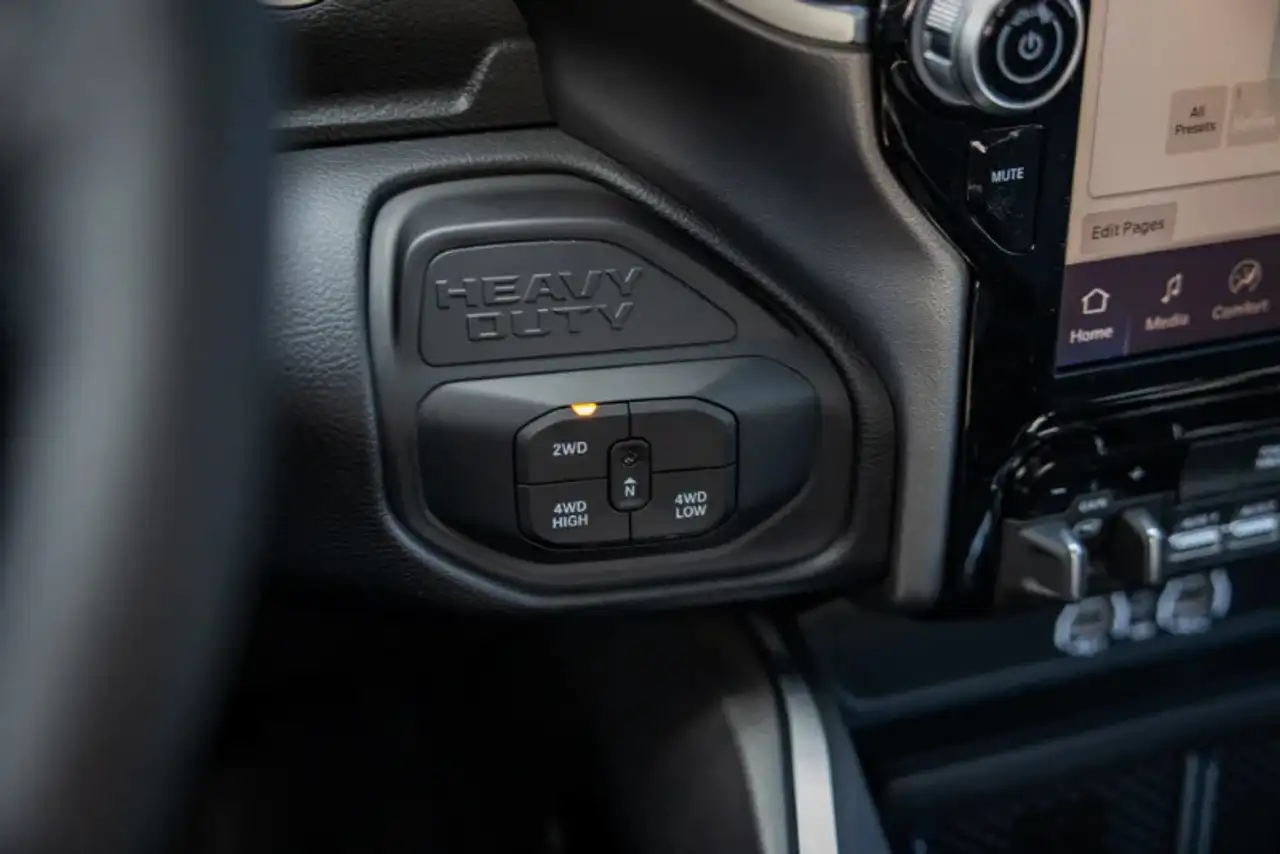 RAM 3500 снимка RAM 3500