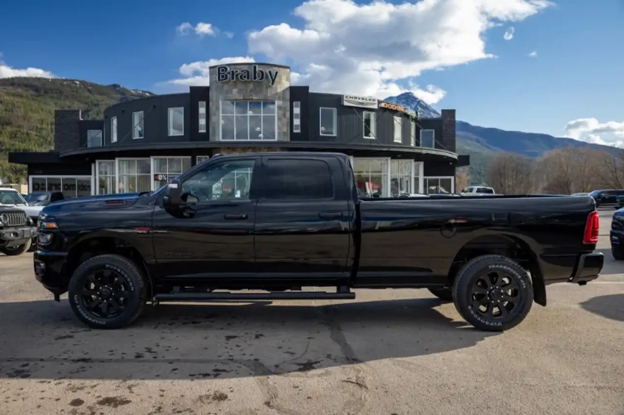 RAM 3500 снимка RAM 3500
