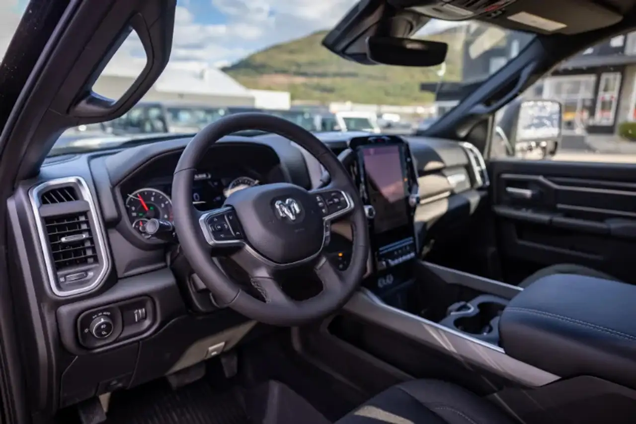 RAM 3500 снимка RAM 3500