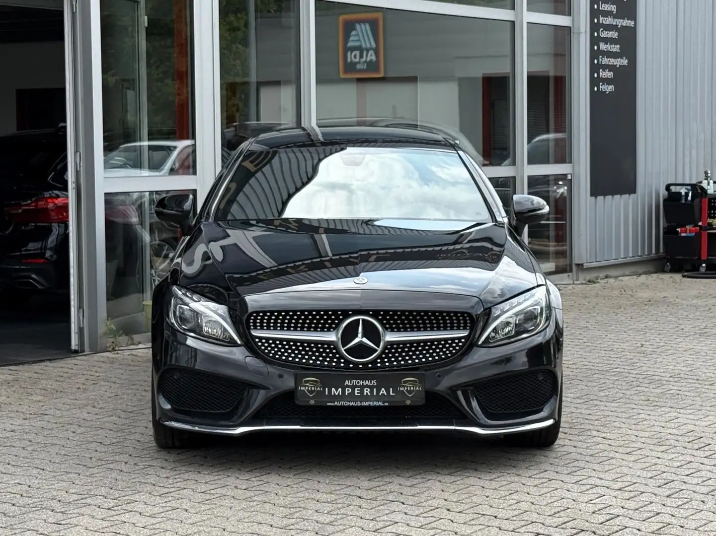 Mercedes-Benz C 250 Coupe AMG Line LEDER+PANO+NAVI+PLS+RFK+19" Black - 2