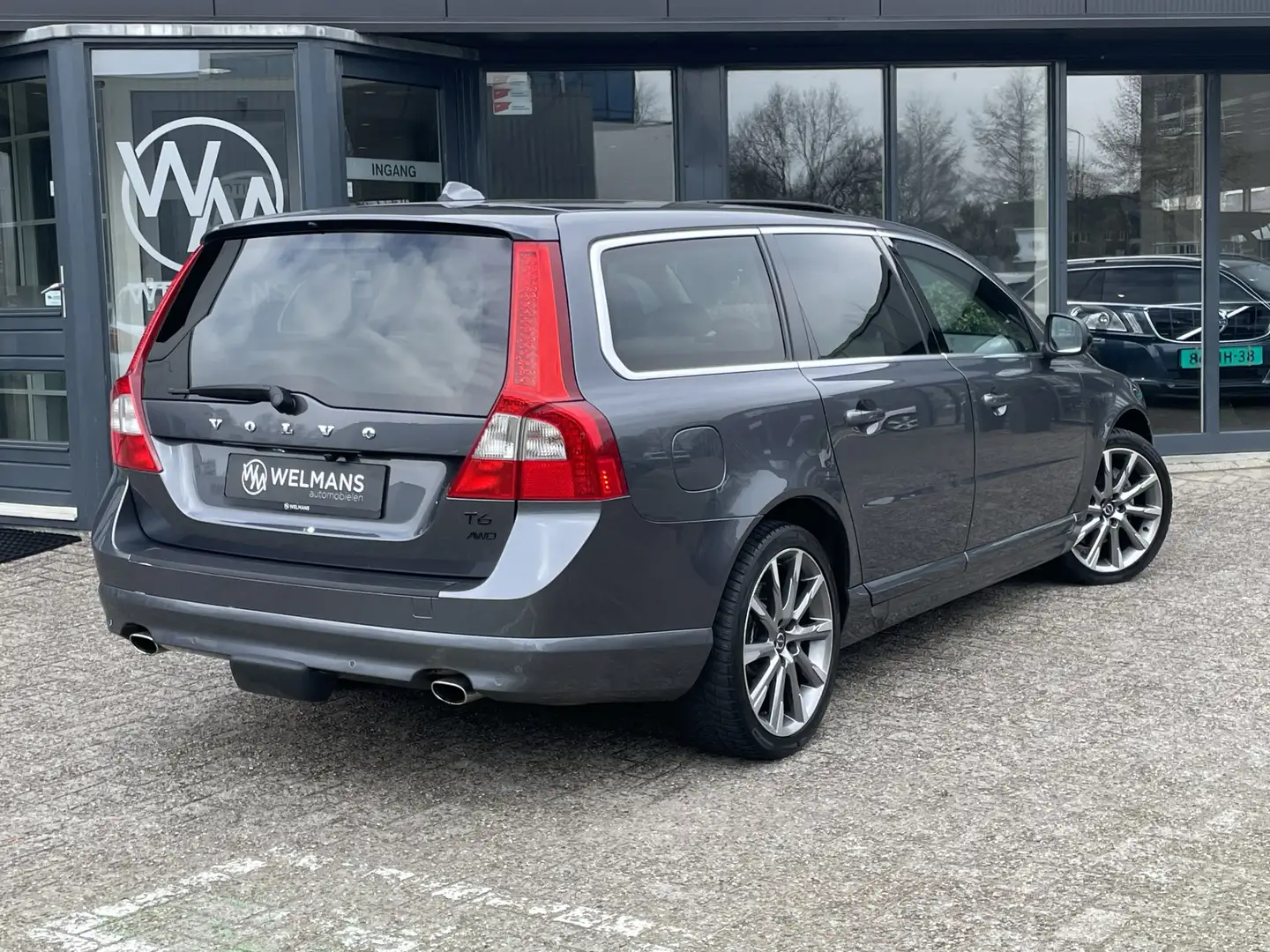 Volvo V70 3.0 T6 AWD Summum Youngtimer | Schuifdak | Navi | Gris - 2