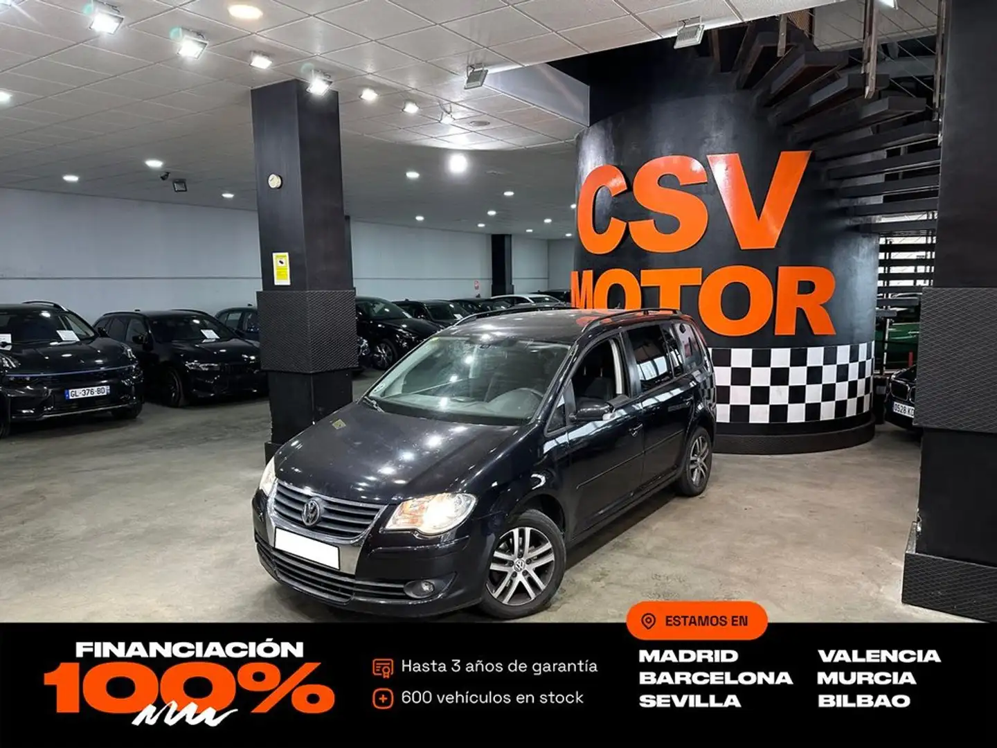 Volkswagen Touran 1.9 TDI 105cv Advance Zwart - 1