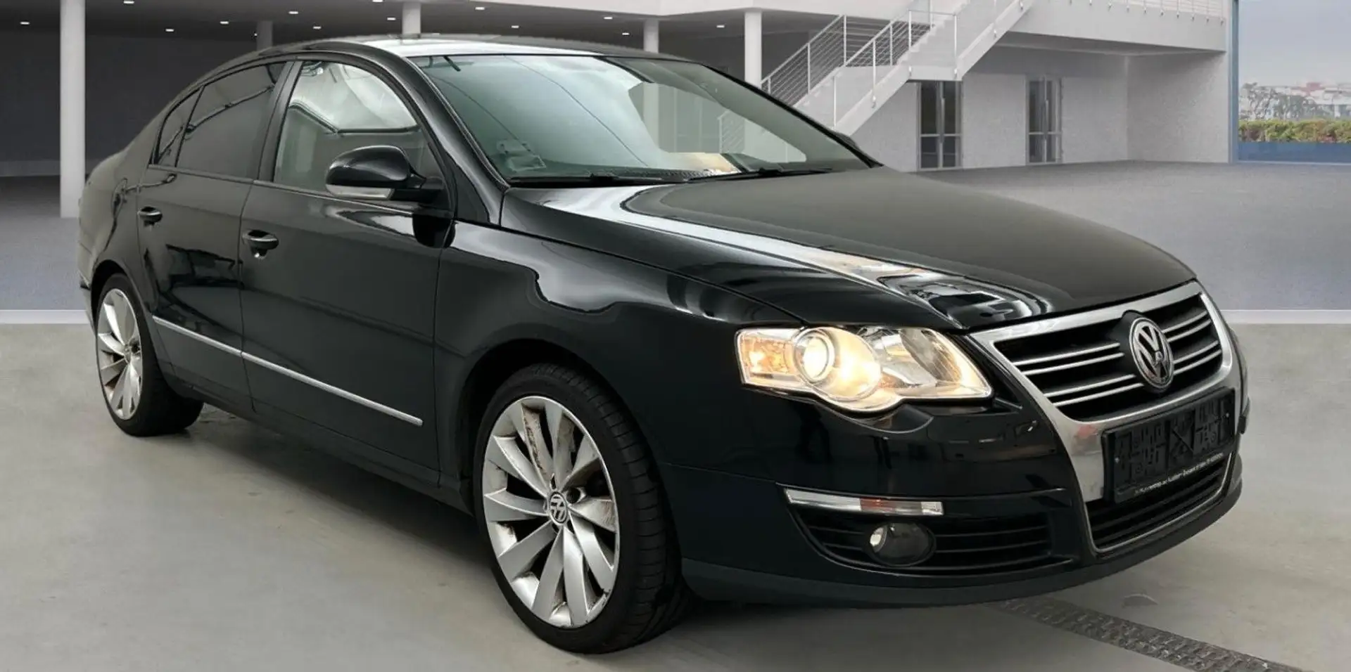 Volkswagen Passat Lim. V6 FSI Sportline 4Motion Schwarz - 2