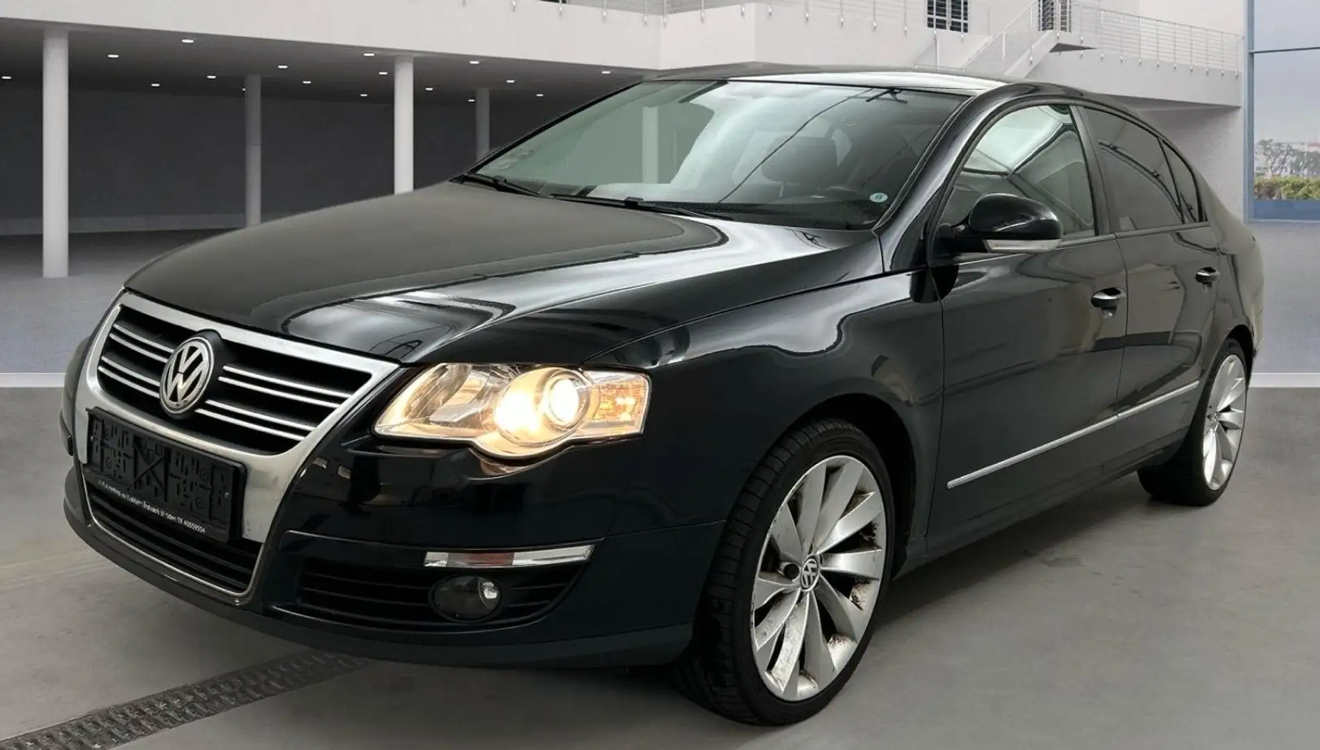 Volkswagen Passat Lim. V6 FSI Sportline 4Motion Schwarz - 1