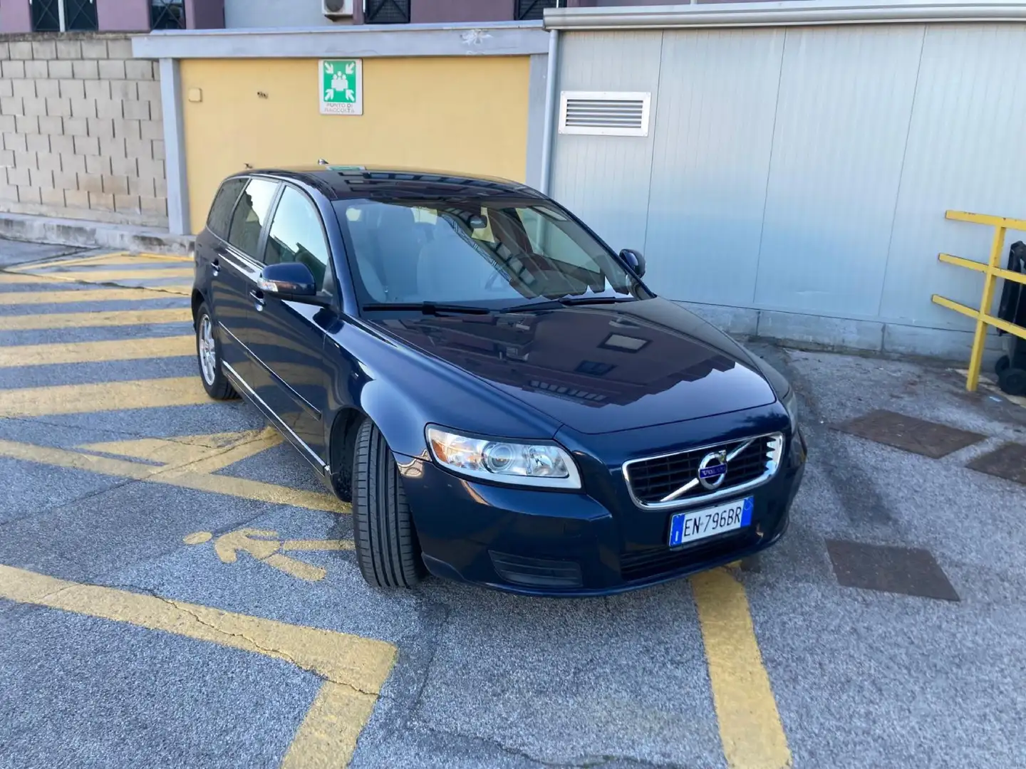Volvo V50 - 1